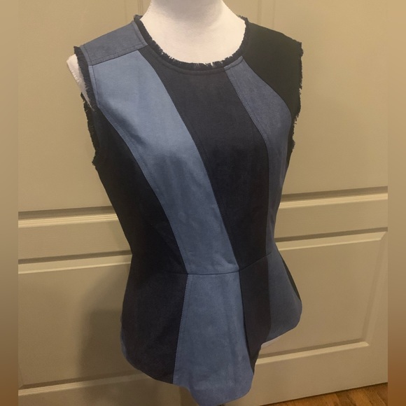 BCBGMaxAzria Tops - NWT BCBG MaxAzria Sleeveless Demin Preplum Top M